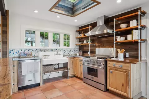 Kitchen - 7 Upper Ridgeway Ave, Fairfax, CA 94930 photo 1 of 9