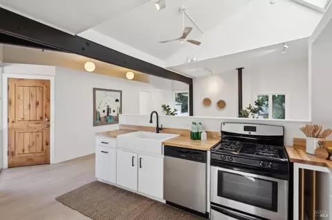Kitchen - 7 Upper Ridgeway Ave, Fairfax, CA 94930 photo 6 of 9