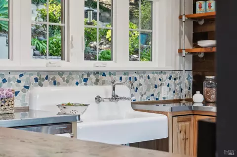 Kitchen - 7 Upper Ridgeway Ave, Fairfax, CA 94930 photo 4 of 9