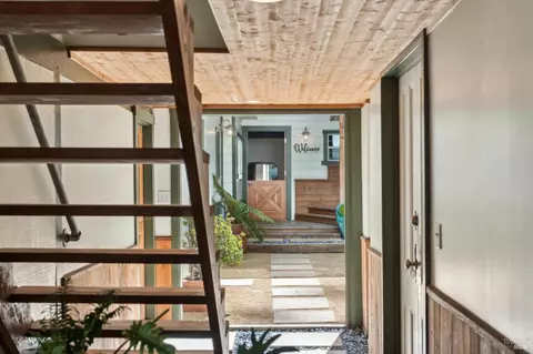 Entry Way - 7 Upper Ridgeway Ave, Fairfax, CA 94930 photo 5 of 6