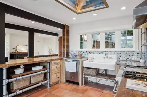 Kitchen - 7 Upper Ridgeway Ave, Fairfax, CA 94930 photo 3 of 9