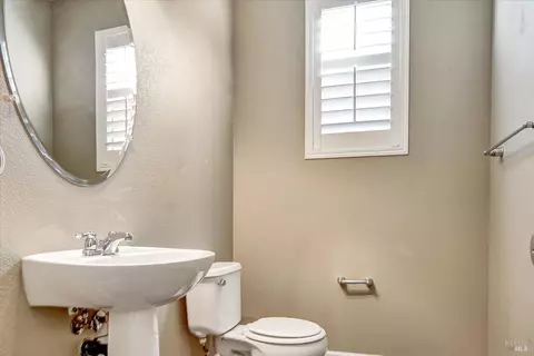 566 Chaparral Loop, Vacaville, CA 95688 photo 6