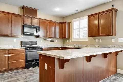 566 Chaparral Loop, Vacaville, CA 95688 photo 11