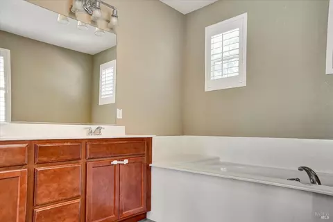 566 Chaparral Loop, Vacaville, CA 95688 photo 23