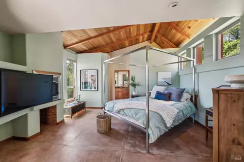Bedroom - 1 Dover Rd, Inverness, CA 94937 photo 1 of 3