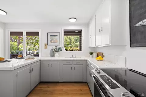 34 Manor Rd, Kentfield, CA 94904 photo 13