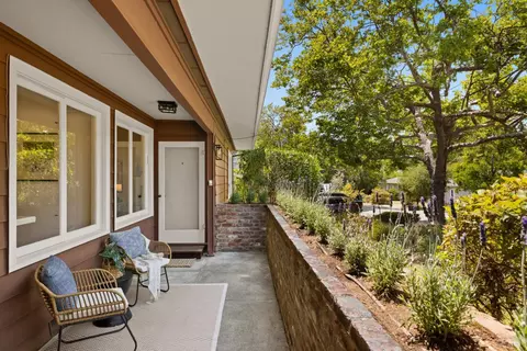 34 Manor Rd, Kentfield, CA 94904 photo 2