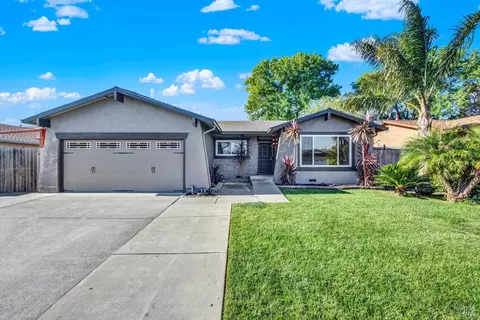 106 Ramsey Dr, Vacaville, CA 95687