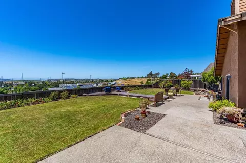 Exterior - 844 Corrigan Ct, Benicia, CA 94510 photo 6 of 18