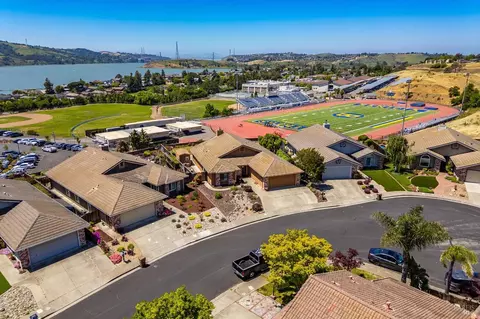 View/Area - 844 Corrigan Ct, Benicia, CA 94510 photo 3 of 9