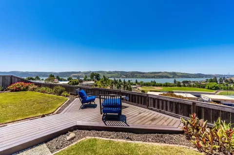 Exterior - 844 Corrigan Ct, Benicia, CA 94510 photo 5 of 18