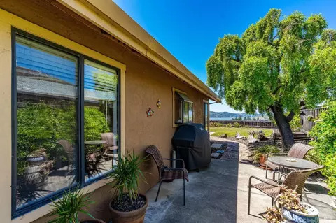 Exterior - 844 Corrigan Ct, Benicia, CA 94510 photo 13 of 18