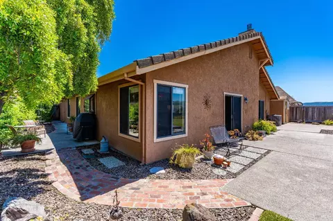 Exterior - 844 Corrigan Ct, Benicia, CA 94510 photo 11 of 18