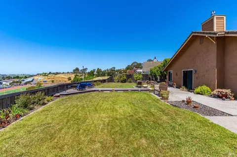 Exterior - 844 Corrigan Ct, Benicia, CA 94510 photo 9 of 18