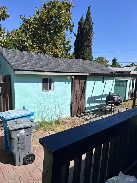 Exterior - 812 Grant St, Vallejo, CA 94590 photo 4 of 4