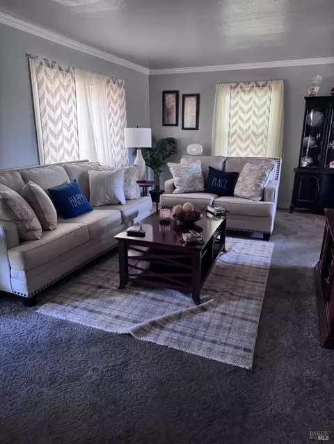 Living - 812 Grant St, Vallejo, CA 94590 photo 1 of 1