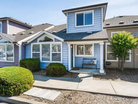 104 Treadway Ct, Cloverdale, CA 95425