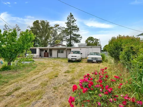 5537 Windsor Rd, Windsor, CA 95492 photo 3