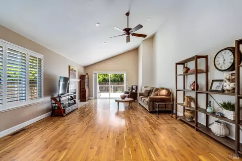 Living - 643 Gregory Cir, Sonoma, CA 95476 photo 1 of 7