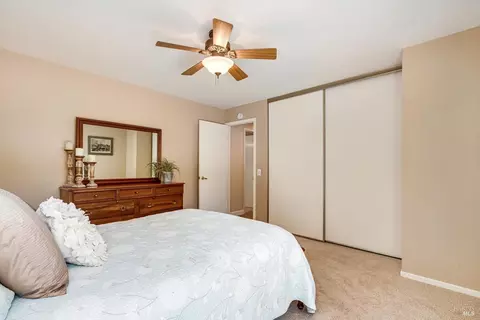Bedroom - 643 Gregory Cir, Sonoma, CA 95476 photo 4 of 7