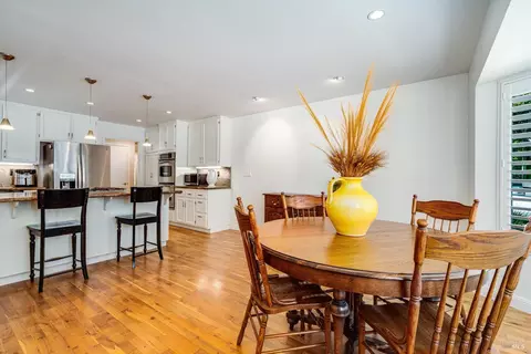 Dining - 643 Gregory Cir, Sonoma, CA 95476 photo 3 of 3