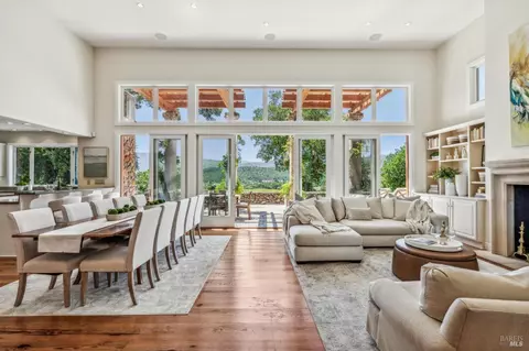 107 Knoll Ct, Saint Helena, CA 94574