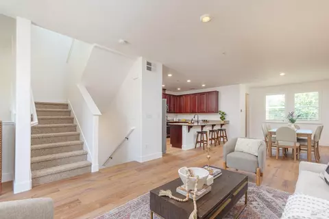 535 Jade St, Petaluma, CA 94952