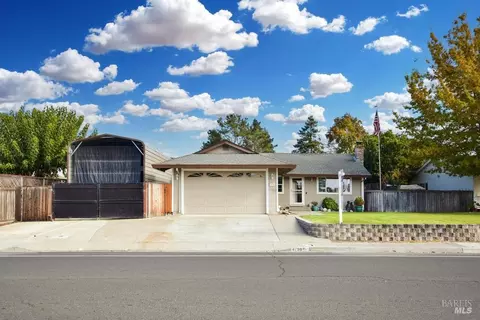 8798 Lancaster Dr, Rohnert Park, CA 94928