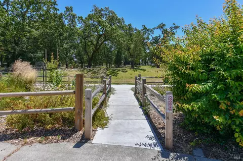 88 Diana Ct, Windsor, CA 95492 photo 31