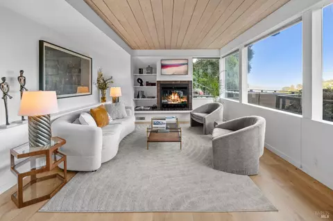 Living - 95 Monte Mar Dr, Sausalito, CA 94965 photo 3 of 4