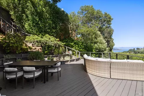 Exterior - 95 Monte Mar Dr, Sausalito, CA 94965 photo 4 of 7