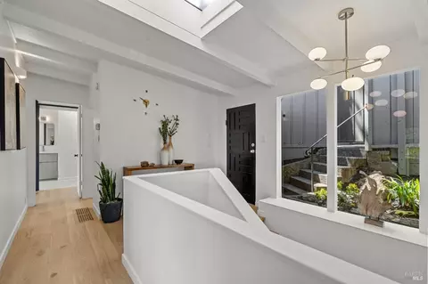 Entry Way - 95 Monte Mar Dr, Sausalito, CA 94965 photo 2 of 4