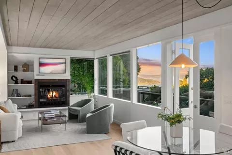 Living - 95 Monte Mar Dr, Sausalito, CA 94965 photo 2 of 4