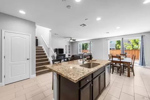 131 Kodiak Dr, Vacaville, CA 95687 photo 12