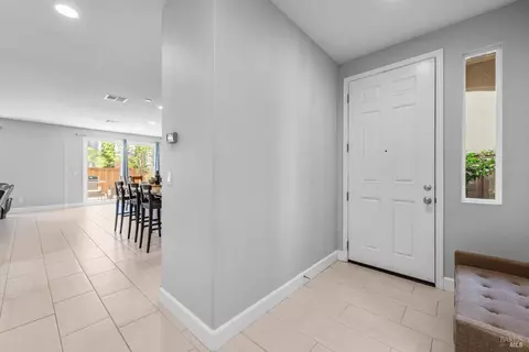 131 Kodiak Dr, Vacaville, CA 95687 photo 7