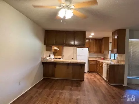 160 Bryce Way, Vacaville, CA 95687 photo 2