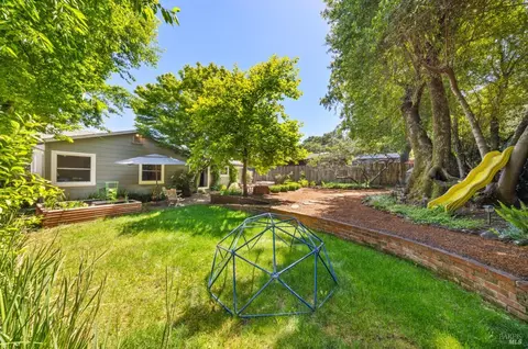 15 Hazel Ct, San Rafael, CA 94901