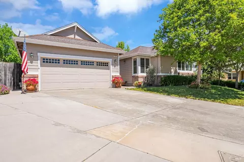 112 Syrah Ct, Cloverdale, CA 95425