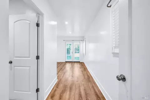 Entry Way - 1444 Ohio St, Vallejo, CA 94590 photo 4 of 4