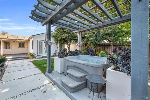 Exterior - 1444 Ohio St, Vallejo, CA 94590 photo 5 of 9