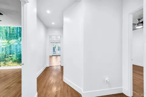 Entry Way - 1444 Ohio St, Vallejo, CA 94590 photo 3 of 4