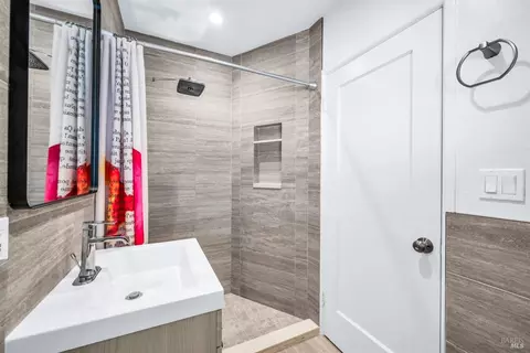 Bath - 1444 Ohio St, Vallejo, CA 94590 photo 1 of 2