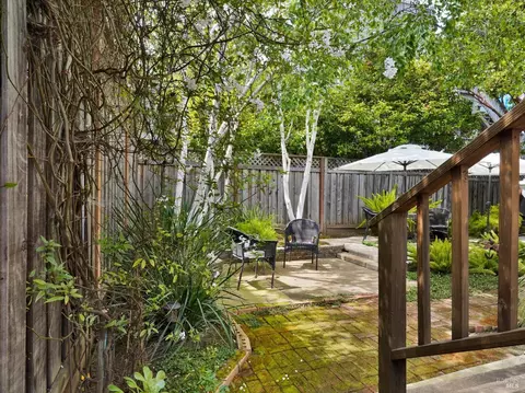 Exterior - 1011 Georgia St, Vallejo, CA 94590 photo 13 of 37
