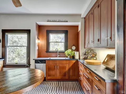 Kitchen - 1011 Georgia St, Vallejo, CA 94590 photo 4 of 9