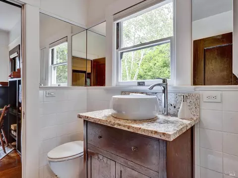 Bath - 1011 Georgia St, Vallejo, CA 94590 photo 2 of 5