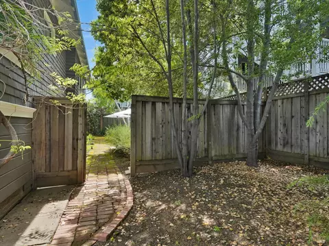 Exterior - 1011 Georgia St, Vallejo, CA 94590 photo 15 of 37