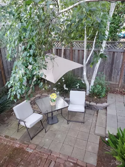 Exterior - 1011 Georgia St, Vallejo, CA 94590 photo 18 of 37