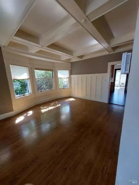Living - 1011 Georgia St, Vallejo, CA 94590 photo 6 of 7