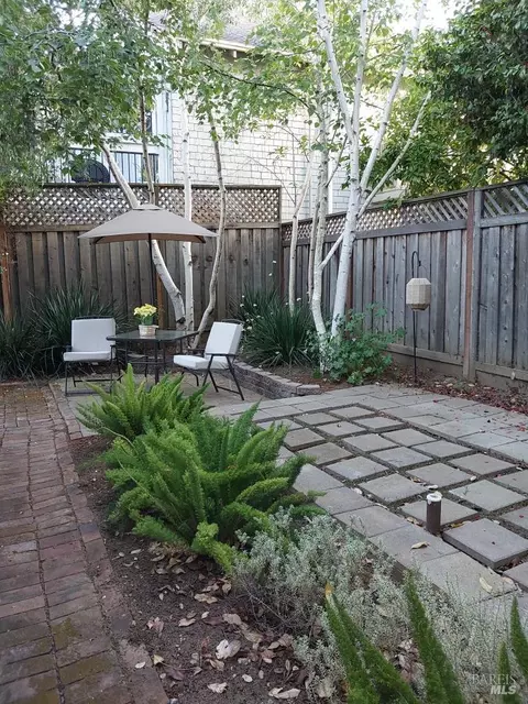 Exterior - 1011 Georgia St, Vallejo, CA 94590 photo 25 of 37