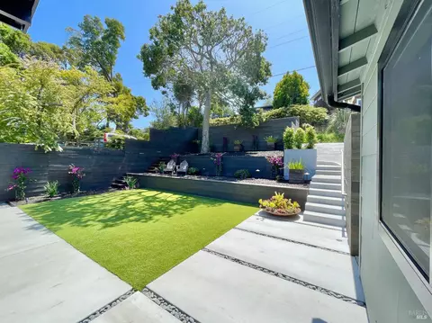 Exterior - 39 Midway Ave, Mill Valley, CA 94941 photo 5 of 19